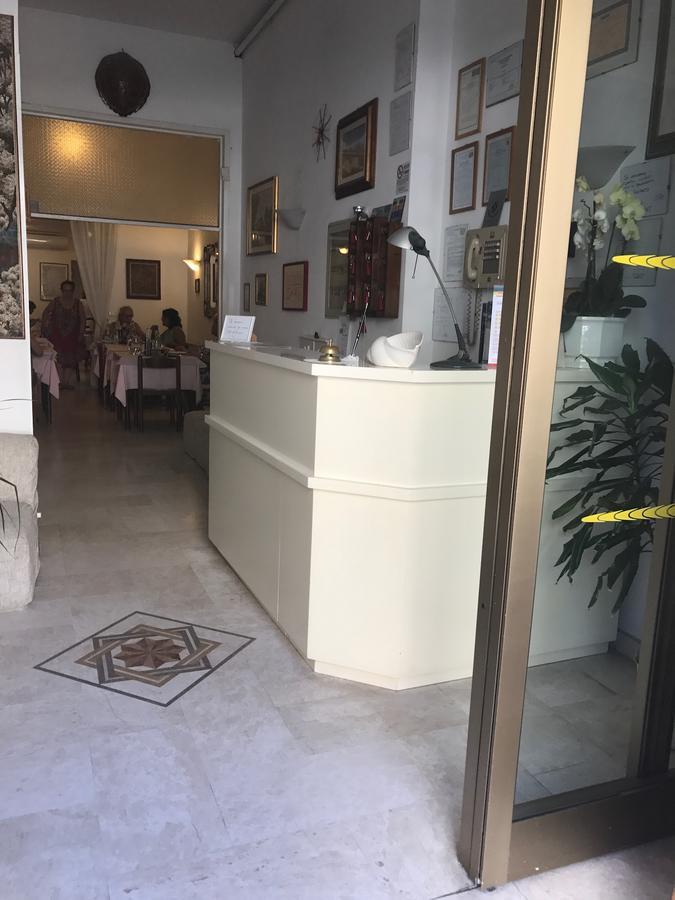 Hotel Bali Viareggio Bagian luar foto